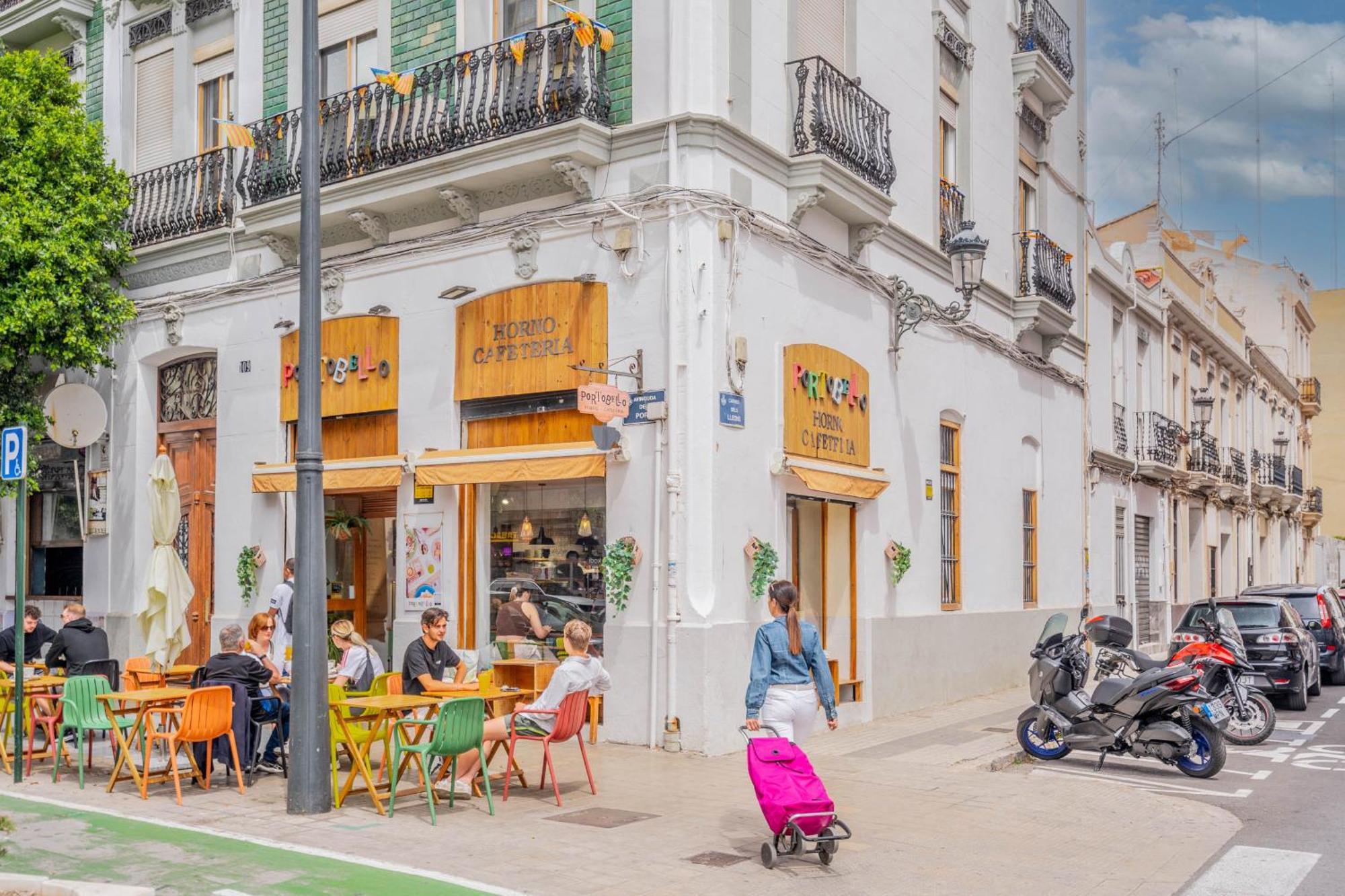 Apartamento Familiar En Avenida Del Puerto Valencia Eksteriør bilde