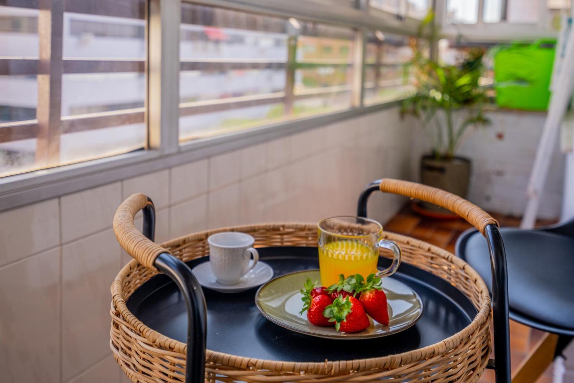 Apartamento Familiar En Avenida Del Puerto Valencia Eksteriør bilde