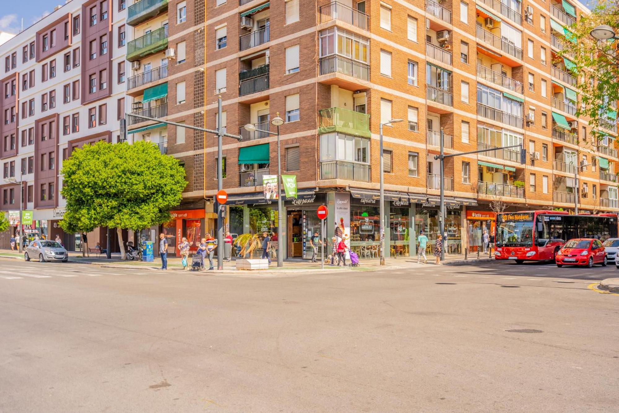 Apartamento Familiar En Avenida Del Puerto Valencia Eksteriør bilde